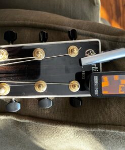 Peterson StroboClip HD Clip-On Tuner | Guitar, Bass, Violin, Ukulele, Harp, Brass, Woodwind, Orchestral Black 23 81t9oTgcSIL