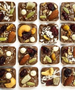 Wilton Bite-Size Brownie Squares Silicone Mold, 24-Cavity MINI Brown 41 81tGUpknp3L