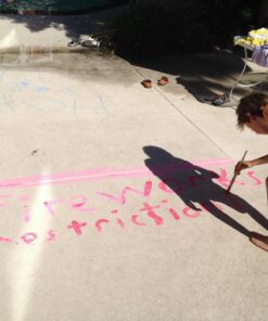 Crayola; Washable Neon Sidewalk Paint; Outdoor Art Tools; 3 Neon Paint Colors, Paint Brush, Roller and 3 Sidewalk Chalk Sticks 25 81taTwmVScL