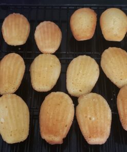 USA Pan Bakeware Madeleine Pan, 16-Well, Aluminized Steel 44 81tkCYXVB0L