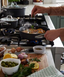 Calphalon Premier Hard-Anodized Nonstick Cookware, 11-Piece Pots and Pans Set New Cookware Set w/ MineralShield™ 18 81uDZhX1VTL