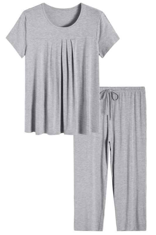 Catalog 4 Latuza Women's Pleated Loungewear Top and Capris Pajamas Set 3X-Large Plus Light Gray
