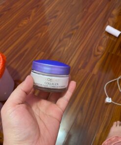 L'Oreal Paris Skincare Collagen Face Moisturizer, Day and Night Cream, Anti-Aging Face, Neck and Chest Cream to smooth skin and reduce wrinkles, 1.7 oz Pack of 2 1.7 Ounce (Pack of 2) 27 81uOXTuBgVL