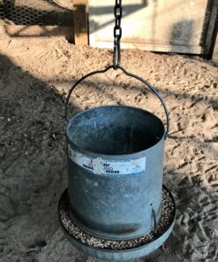 Harris Farms 1000293 Galvanized Hanging Poultry Feeder, 15 lbs, Metal 15 lb 33 81vCFqO8srL