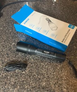 Anker Rechargeable Bolder LC90 LED Flashlight, Pocket-Sized Torch with Super Bright 900 Lumens CREE LED, IPX5 Water-Resistant, Zoomable, 5 Light Modes 51 81wLDcq8JPL