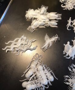 Glow in the Dark Insects - 144 Pieces - Party Favor and Prank Toys - Assorted Reptiles and Bugs Toys – Great for Halloween, Birthday Parties, Piñatas, Prizes and More - by Skeleteen 31 81wMbv2sZL