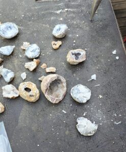 Large Size Break Open Geodes Kit 12 Whole Geodes By Ancient Treasure Adventures 89 81wd JSIvL