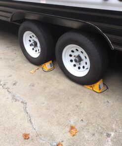 Camco 44472 Wheel Chock With Rope For Easy Removal, Helps Keep Your Trailer or RV In Place (Pack of 1), Yellow 1 Count (Pack of 1) 13 81widSugDuL