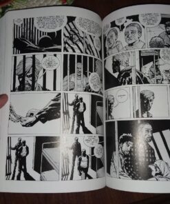 The Walking Dead: Compendium One Paperback, Unabridged 39 81xypFlmOuL