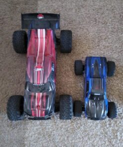 Redcat Racing Blackout XTE PRO 1/10 Scale Brushless Electric Monster Truck with Waterproof Electronics, Blue 53 81yXwHZIw1L