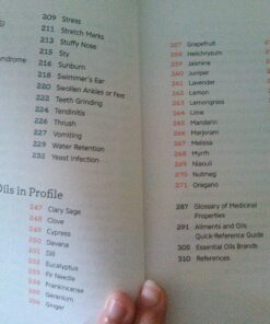 The Portable Essential Oils: A Pocket Reference of Everyday Remedies for Natural Health & Wellness 30 81ytqzL48FL