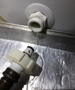 Camco Camper/RV Water Heater Tank Rinser | Improves Water Heater Function by Flushing Out Sediment | Easily Attaches to Standard Garden Hose & Features Convenient Shutoff Valve (11691) 21 81yzkY1erGL