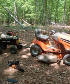 BLACK+DECKER 20V MAX Chainsaw Kit, Cordless, 10 inch, Tool-Free Chain Tensioning, Oil Lubrication System, Battery and Charger Included (LCS1020) 20V Chainsaw Kit 53 81z3KNS0bL