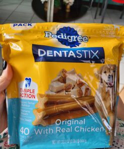 PEDIGREE DENTASTIX Large Dog Dental Treats Original Flavor Dental Bones, 2.08 lb. Value Pack (40 Treats)(Packaging May Vary) Chicken 40 Count (Pack of 1) 46 81zA7dlr9L