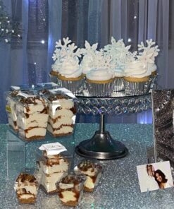 R&M International Snowflake Cookie Cutters, Assorted Sizes, 7-Piece Set 7-Piece Set (Polyresin Coated) Blue 23 81zBKCNFiTL 3