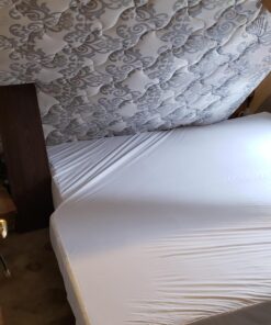 Utopia Bedding Premium Zippered Mattress Encasement (Fits 10 Inches Mattress, King) - Waterproof and Bed Bug Proof Mattress Protector - Six-Sided Mattress Cover 10" Deep 33 910YVJwvHHL