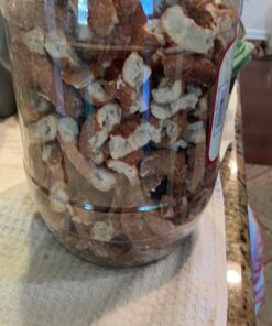 Utz Old Fashioned Sourdough Hard Pretzels – 28 oz Barrel – Big and Thick Classic Pretzel Knot Twist, Crunchy Sourdough Pretzel with Zero Cholesterol Sourdough Hards 1.75 Pound (Pack of 1) 31 915xGpEiuXL
