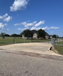 LiftMaster 828LM Internet Gateway Remote Light for MyQ-Enabled Garage Door Openers and Gate Operator 31 917km4tA9ZL