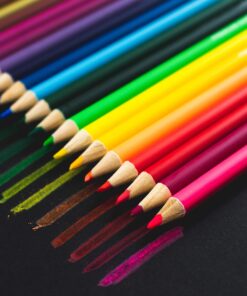 Art 101 Doodle and Color 142 Pc Art Set in a Wood Carrying Case, Includes 24 Premium Colored Pencils, A variety of coloring and painting mediums: crayons, oil pastels, watercolors; Portable Art Studio Multicolor 26 9189ucTCSbL