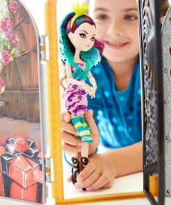 Mattel Ever After High Way Too Wonderland High and Raven Queen Playset, 6 years and up 34 91EV1WWJNcL