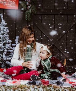 Froggy's Flakes Snow Machine Fluid, Extra Dry Formula Snow Fluid with 30 Feet Float/Drop, 1 Gallon 21 91FdW3OBWuL