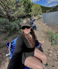 Coleman Portable Camping Chair with 4-Can Cooler, Fully Cushioned Seat and Back with Side Pocket and Cup Holder, Carry Bag Included, Collapsible Chair for Camping, Tailgates, Beach, and Sports Black 29 91JCQENwj L