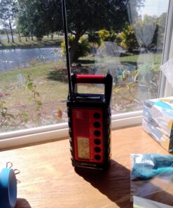 Midland - ER310, Emergency Crank Weather AM/FM Radio - Multiple Power Sources, SOS Emergency Flashlight, Ultrasonic Dog Whistle, & NOAA Weather Scan + Alert (Red/Black) 30 91JryMUeudL