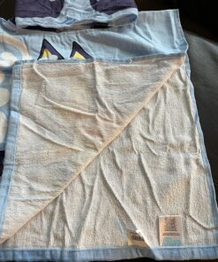 Jay Franco Bluey Piggyback Bath/Pool/Beach Hooded Poncho - Super Soft & Absorbent Cotton Towel, Measures 22 x 22 Inches (Official Bluey Product) Blue - Bluey 23 91PzSm2w1EL