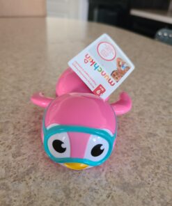 Munchkin® Wind Up Swimming Penguin Baby and Toddler Bath Toy, Pink 18 91QZC2HVEAL