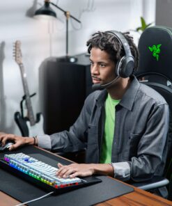 Razer Barracuda X Wireless Gaming & Mobile Headset (PC, Playstation, Switch, Android, iOS): 2.4GHz Wireless + Bluetooth - Lightweight - 40mm Drivers - Detachable Mic - 50 Hr Battery - Roblox Edition 17 91SEQSO w4L