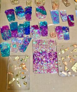 Art ‘N Glow Epoxy Resin for Clear Casting and Coating - 16 Ounce Kit - Perfect for Molds, Crafts, Tumblers, Jewelry, Wood - Food Safe, Non Yellowing, Bubble Free, and Made in The USA 41 91V0xkAAMOL