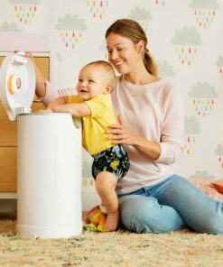 Munchkin® Arm and Hammer Diaper Pail Snap, Seal and Toss Refill Bags, Holds 600 Diapers, White 20 Count 20 Pack 29 91V7Qzy2lSL