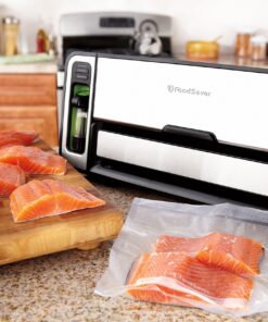 FoodSaver 5800 Series Vacuum Sealer Machine, 2-In-1 Automatic Bag-Making Vacuum Sealing System with Handheld Vacuum Sealer for Airtight Food Storage and Sous Vide, FS5860, Silver 24 91WgoRpX66L