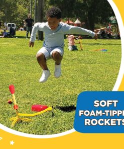 Stomp Rocket Original Ultra Rocket Launcher for Kids - Soars 200 Ft - 4 High Flying Rockets and Adjustable Launcher - Fun Outdoor Toy and Gift for Boys or Girls Age 5+ Years Old Ultra 4 Rockets 20 91XRiSnUe2L