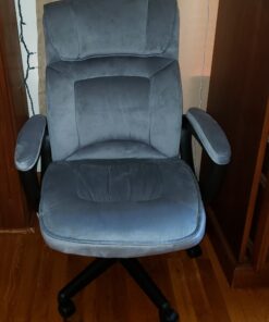 Amazon Basics Classic Office Desk Computer Chair - Adjustable, Swiveling, Ultra-Soft Microfiber, Lumbar Support, 28"D x 25"W x 43.5"H, Light Gray 28 91XYHEZdJnL