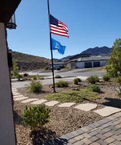 Jetlifee American Flag 4x6 Outdoor, 4x6 Flags Outside, All Weather US Flags with Embroidered Stars Sewn Stripes Brass Grommets, Vivid Color, Polyester USA Flag for Outdoor Indoor (4 by 6 Foot) 4 by 6 Foot 41 91YQFBlBZLL