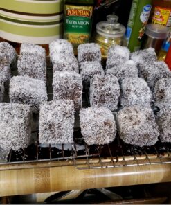 Wilton Recipe Right Non-Stick Baking Pan with Lid, 9 x 13-Inch, Steel 9" x 13" w/ Cover 26 91YhgNs5moL