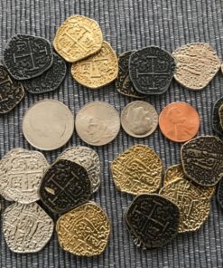 Beverly Oaks Metal Pirate Coins - Gold and Silver Spanish Doubloon Replicas - Fantasy Metal Coin Pirate Treasure (30-Coins) 30-Coins 32 91Z7nIqTD0L