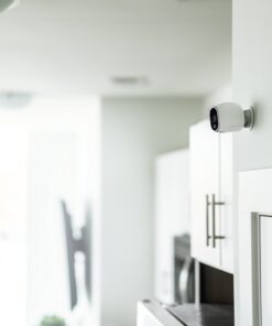 Arlo - Wireless Home Security | Night vision, Indoor/Outdoor, HD Video, Wall Mount | Includes Cloud Storage & Required Base Station | 1-Camera System (VMS3130) 1 Count (Pack of 1) 26 91dWmOSlcDL