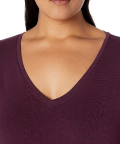 Amazon Essentials Women's Short-Sleeve V-Neck T-Shirt (Available in Plus Size) 1 Burgundy 1X 6 91g4XPlxgL