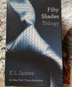 Fifty Shades Trilogy (Fifty Shades of Grey / Fifty Shades Darker / Fifty Shades Freed) 44 91gcZfa3 LL