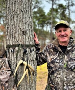 TREESTAND GEAR HANGER - THE ORIGINAL - PREMIUM COMPONENTS - NO PLASTIC PARTS - ON YOUR TREE IN SECONDS - PUBLIC LAND LEGAL - MADE TO LAST A LIFETIME - TREESTAND HANGERS FROM TREESTAND HUNTERS 26 91lGbqMEA4L