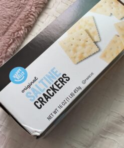 Amazon Fresh - Original Saltine Crackers, 16 oz (Previously Happy Belly, Packaging May Vary) 28 91mkuLxMbTL