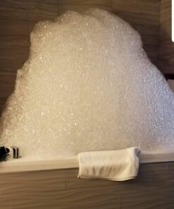 The Honest Company Foaming Bubble Bath | Gentle for Baby | Naturally Derived, Tear-free, Hypoallergenic | Lavender Calm, 12 fl oz 44 91nwmEu3k2L