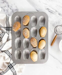 USA Pan Bakeware Madeleine Pan, 16-Well, Aluminized Steel 37 91pYA8Hhm L