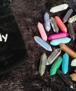 Hexagonal 30pcs Bullet Shape Healing Pointed Chakra Beads Crystal DIY Stone Beads Randow Color for Pendant Necklace Jewelry Making 27 91qwwVJRGL