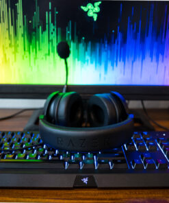 Razer Kraken V3 HyperSense Wired USB Gaming Headset w/Haptic Technology: Triforce Titanium 50mm Drivers - THX Spatial Audio - Hybrid Fabric & Leatherette Memory Foam Cushions - Detachable Mic 75 91uK9qMTycL