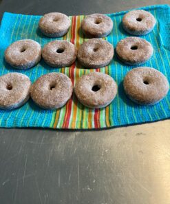 Wilton 6-Cavity Doughnut Baking Pan, Makes Individual Full-Sized 3 3/4" Donuts or Baked Treats, Non-Stick and Dishwasher Safe, Enjoy or Give as Gift, Metal (1 Pan) 1 Pack Wilton Nonstick 6-Cavity Donut Pan 39 91x1Dt3XrFL