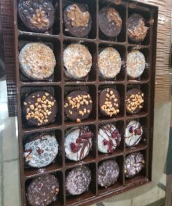 Christmas Chocolate Gift Baskets, 20 Cookie Chocolates Box, Covered Cookies Holiday Gifts Sets, Family Food Delivery Ideas, Prime Gourmet Candy Basket, For All Couples Families Adults Men Women Mom 42 A1d4jQniHL