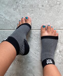 Bitly Plantar Fasciitis Compression Socks for Women & Men - Best Ankle Compression Sleeve, Nano Brace for Everyday Use - Provides Arch Support & Heel Pain Relief (Black, Small) Black 1 27 A1hRdJPpJVL